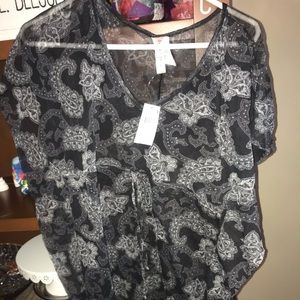 NWT maternity top sheer dressy- size small